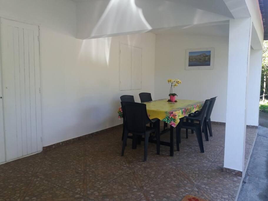 Location Saisonniere Le Clos Des Agrumes Sainte Anne Exterior foto
